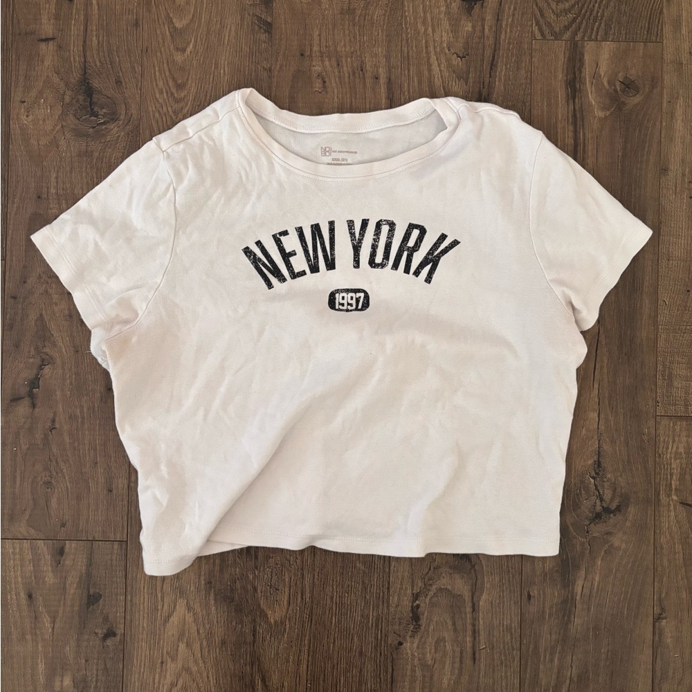 No boundaries cropped tshirt